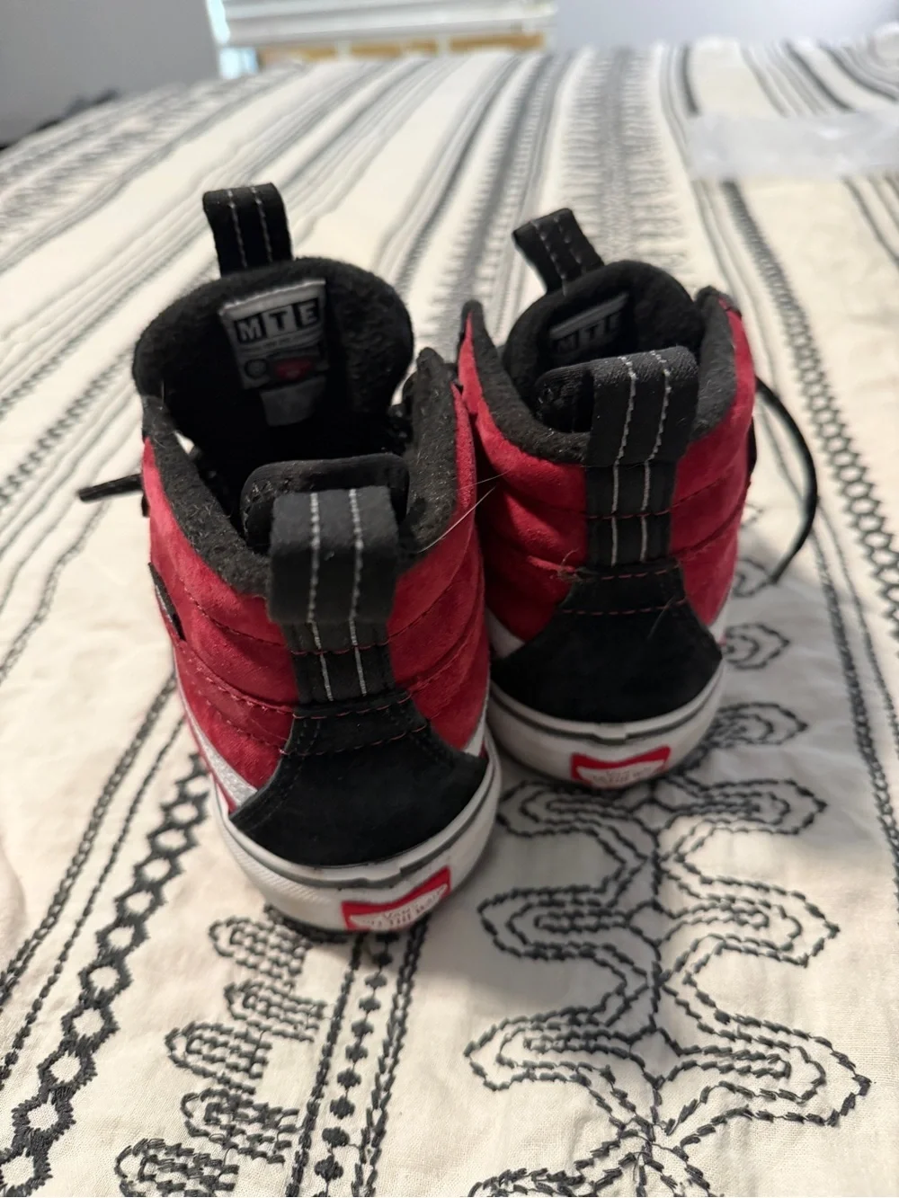 Vans Black, Red & White High-Top Skate Sneakers MTE for cold weather